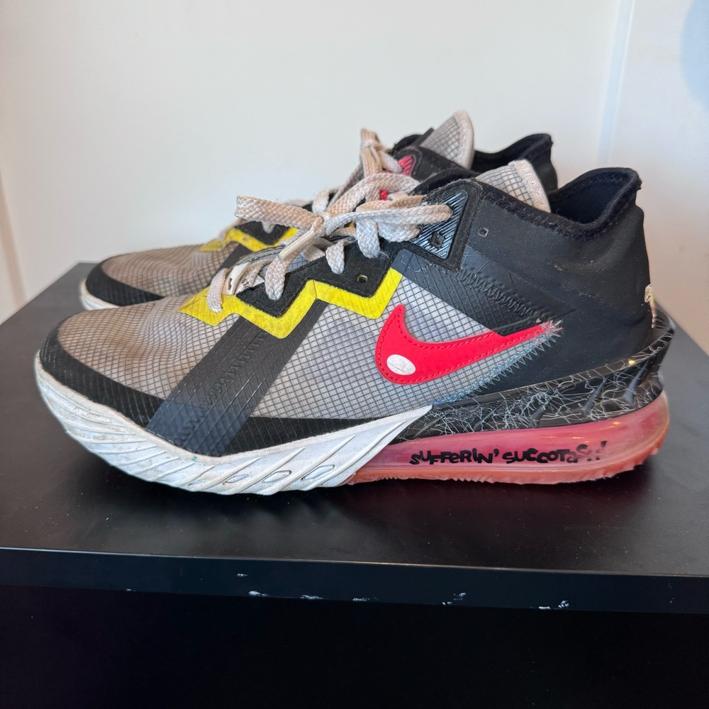 Nike LeBron